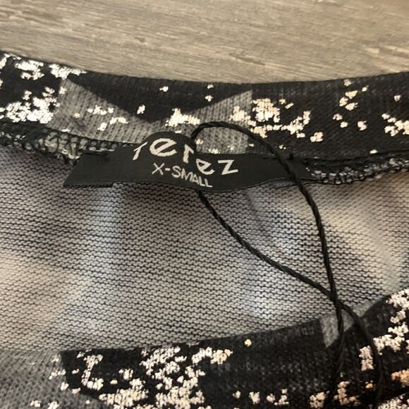 NWOT Terez Foil Star-Print Cropped Pullover Sweater sz XS - Picture 6 of 10